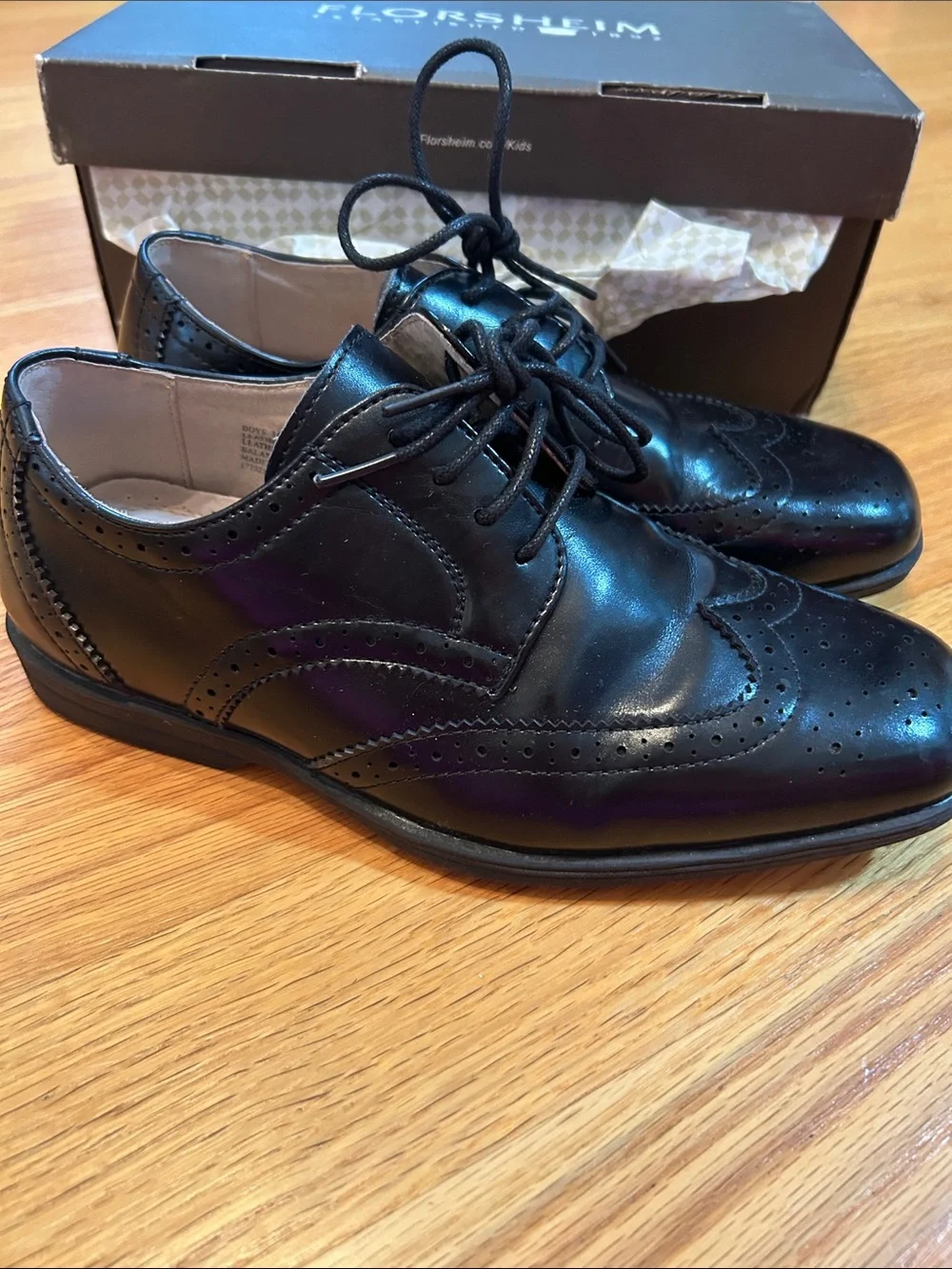 Florsheim Black Leather Wingtip Derby Dress Shoes